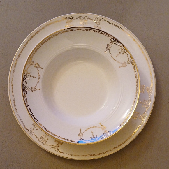 Commodore by Salem China Co. Other - Commidore By Salem White and Gold Dinnerware